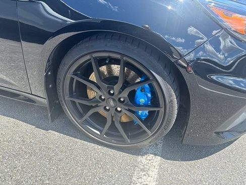 Used 2017 Ford Focus RS AWD/4WD image 5