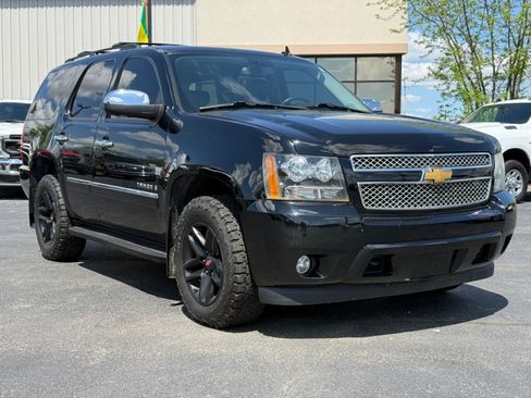 Used 2009 Chevrolet Tahoe LTZ AWD/4WD image 2