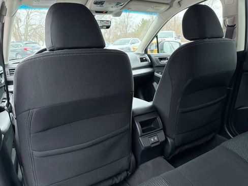 Used 2019 Subaru Outback 2.5i Premium image 19