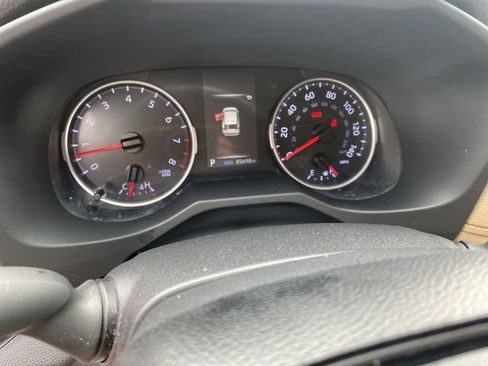 Used 2020 Toyota RAV4 LE FWD image 12