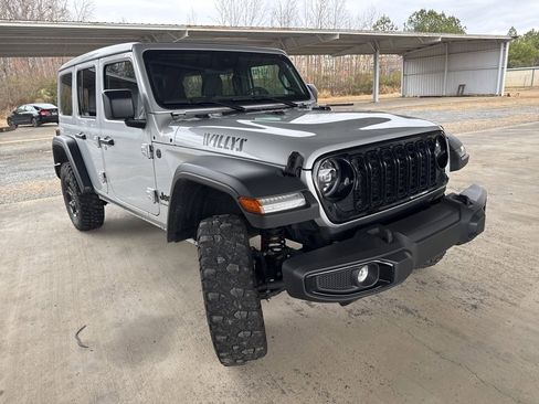 Used 2024 Jeep Wrangler Willys image 3