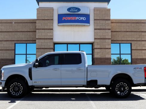 New 2026 Ford F250 Platinum AWD/4WD image 9