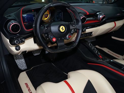 Used 2021 Ferrari 812 GTS RWD image 13