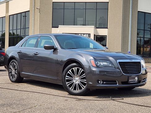 Used 2013 Chrysler 300 S AWD/4WD image 31
