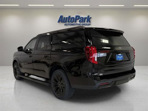 New 2025 Ford Expedition Max Platinum w/ Stealth Appearance Package image 5