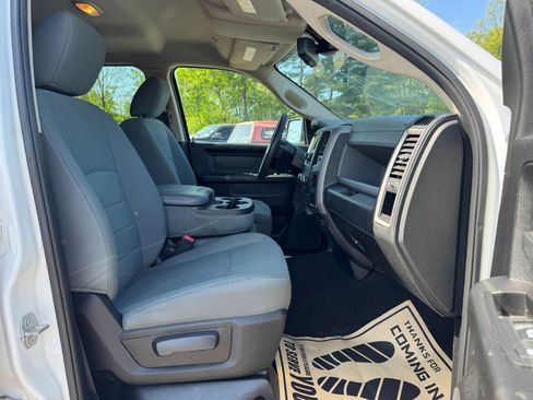 Used 2018 RAM 1500 Express AWD/4WD image 18