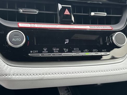 New 2026 Toyota Corolla SE image 18