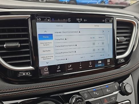 New 2026 Chrysler Pacifica Pinnacle image 30