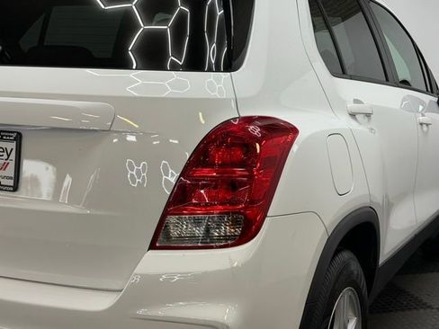 Used 2021 Chevrolet Trax LS w/ Tint and Cruise Package image 10