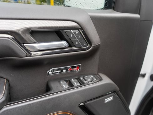 Used 2022 GMC Sierra 1500 AT4 w/ AT4 Premium Package AWD/4WD image 28