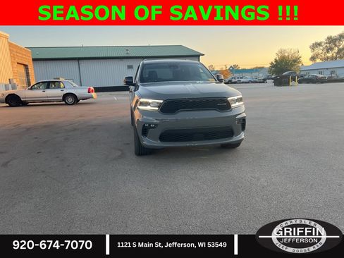 Used 2023 Dodge Durango GT image 5