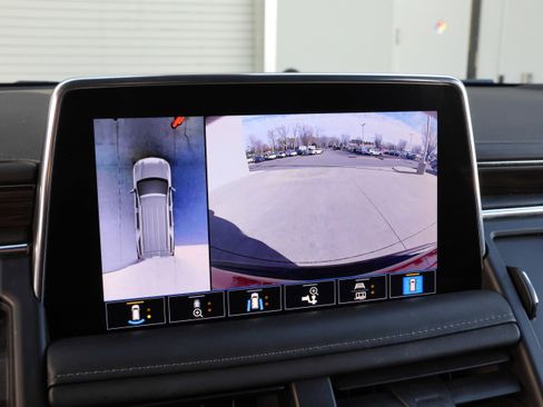 Used 2021 Chevrolet Tahoe LT w/ LT Signature Package image 27