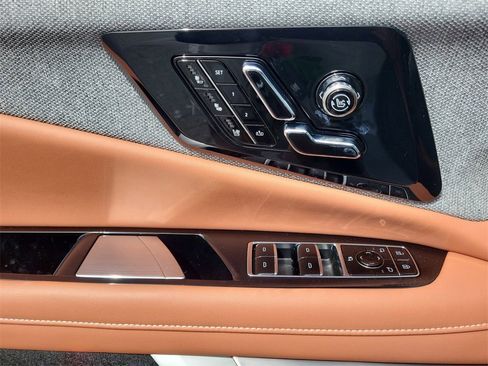 New 2025 Cadillac Optiq Sport 2 image 14