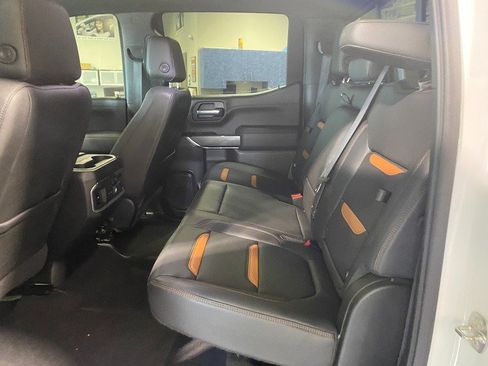 Used 2021 GMC Sierra 1500 AT4 w/ AT4 Value Package AWD/4WD image 16