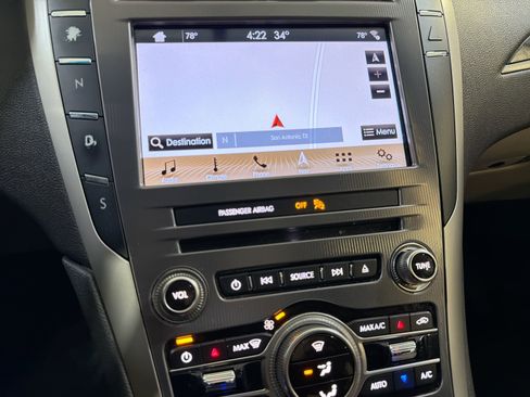 Used 2018 Lincoln MKZ Reserve image 19