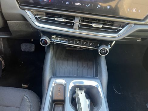 New 2026 Chevrolet Equinox EV LT image 8