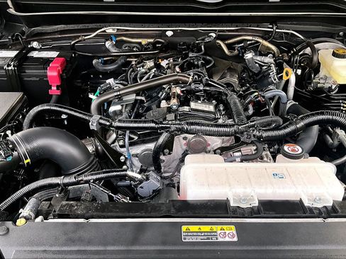 Used 2025 Toyota Tacoma TRD Off-Road image 10