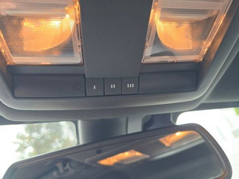 Used 2019 Dodge Challenger SXT w/ Driver Convenience Group image 34