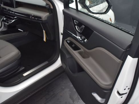 New 2025 Lincoln Corsair Grand Touring w/ Equipment Group 301A image 16