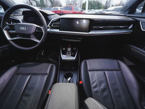 Used 2024 Audi Q4 e-tron Premium Plus image 34
