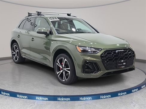 Certified 2025 Audi Q5 2.0T Premium Plus w/ Premium Plus Package image 3