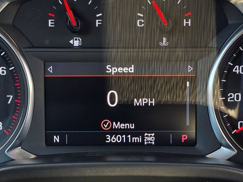 Used 2023 GMC Acadia SLT AWD/4WD image 32