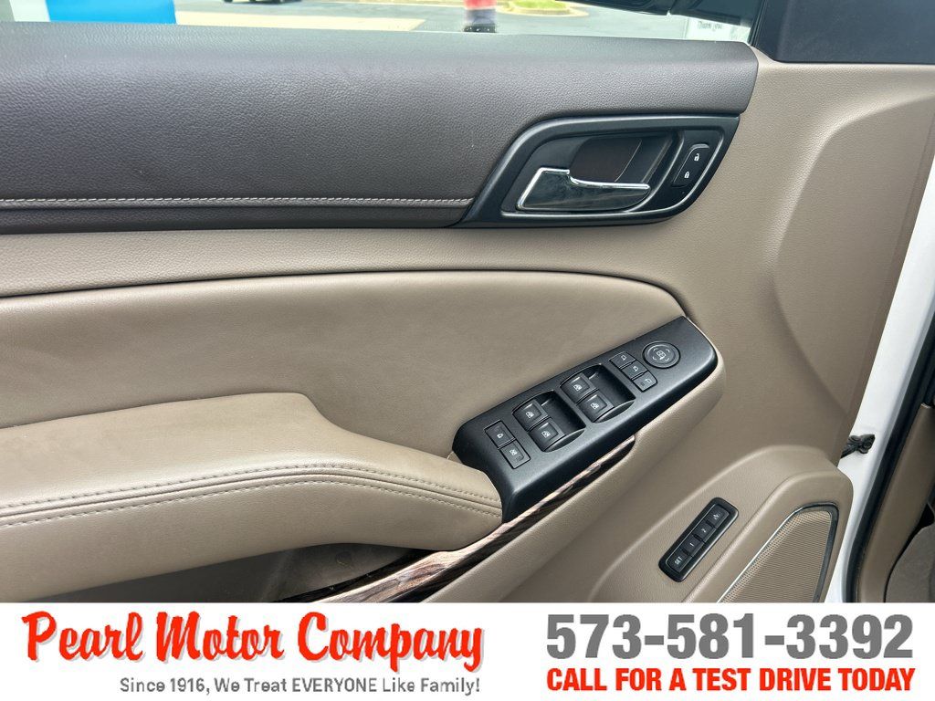 Used 2017 GMC Yukon XL SLT w/ Premium Edition AWD/4WD image 9