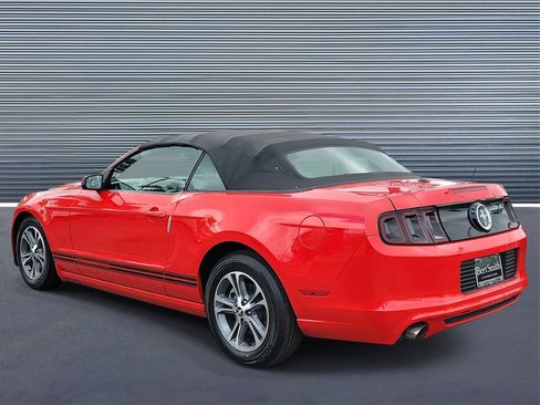 Used 2014 Ford Mustang Premium image 4