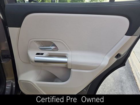 Used 2023 Mercedes-Benz GLA 250 4MATIC image 35