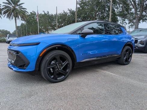 New 2026 Chevrolet Equinox EV RS image 3