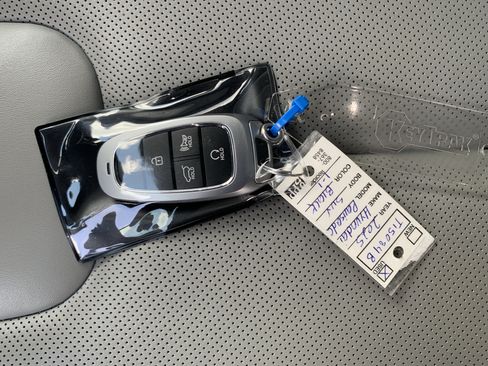 Used 2025 Hyundai Palisade SEL FWD image 37