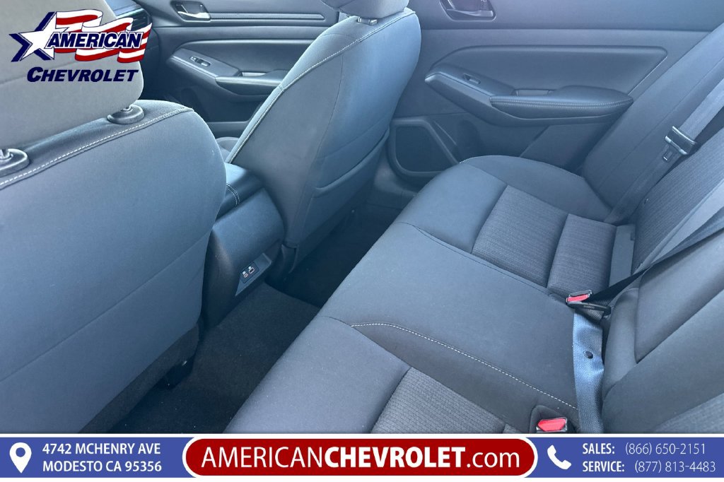 Used 2025 Nissan Altima 2.5 SV FWD image 15