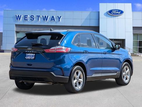 Used 2021 Ford Edge SE FWD image 3