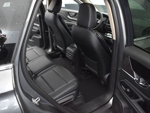 New 2025 Lincoln Corsair Reserve image 24