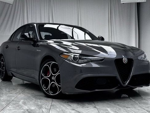 Used 2023 Alfa Romeo Giulia Veloce image 1