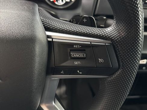 Used 2023 Mitsubishi Outlander ES image 35