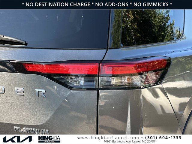 Used 2022 Nissan Pathfinder Platinum w/ Cargo Package AWD/4WD image 29