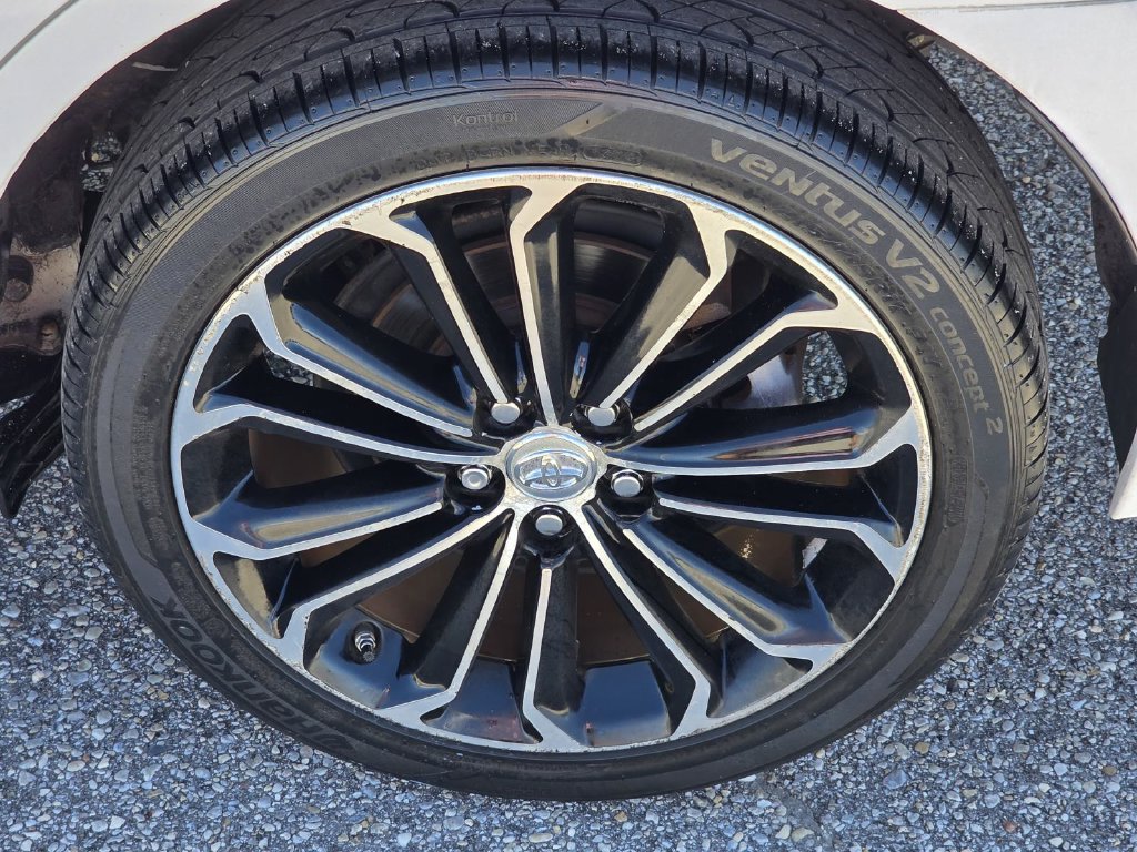 Used 2014 Toyota Corolla S FWD image 30