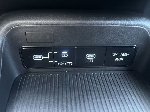 Used 2025 Hyundai Kona SEL image 32