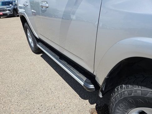 Used 2019 Toyota 4Runner SR5 AWD/4WD image 46