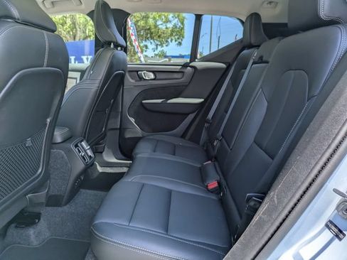 Certified 2026 Volvo XC40 B5 Plus AWD/4WD image 18
