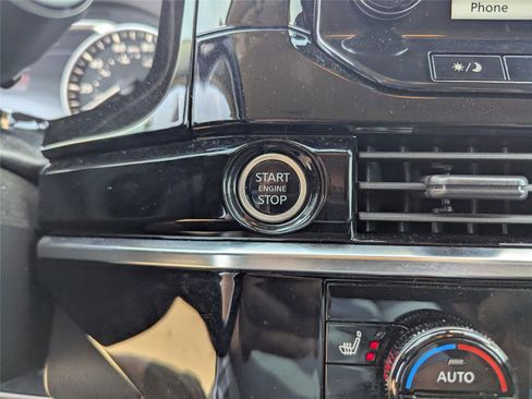 Used 2023 Nissan Pathfinder SL image 28