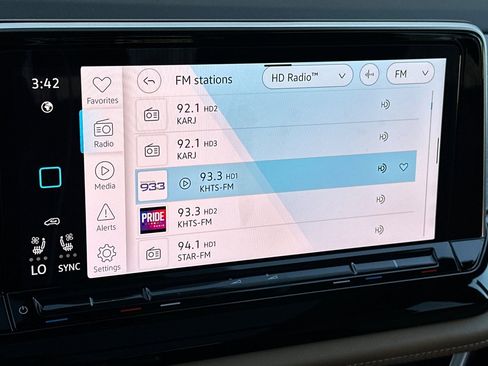 New 2026 Volkswagen Atlas Cross Sport SE image 16