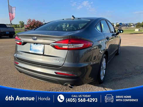 Used 2020 Ford Fusion SE FWD image 5