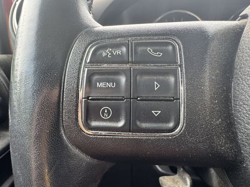 Used 2016 Jeep Wrangler Unlimited Sahara w/ Connectivity Group AWD/4WD image 24