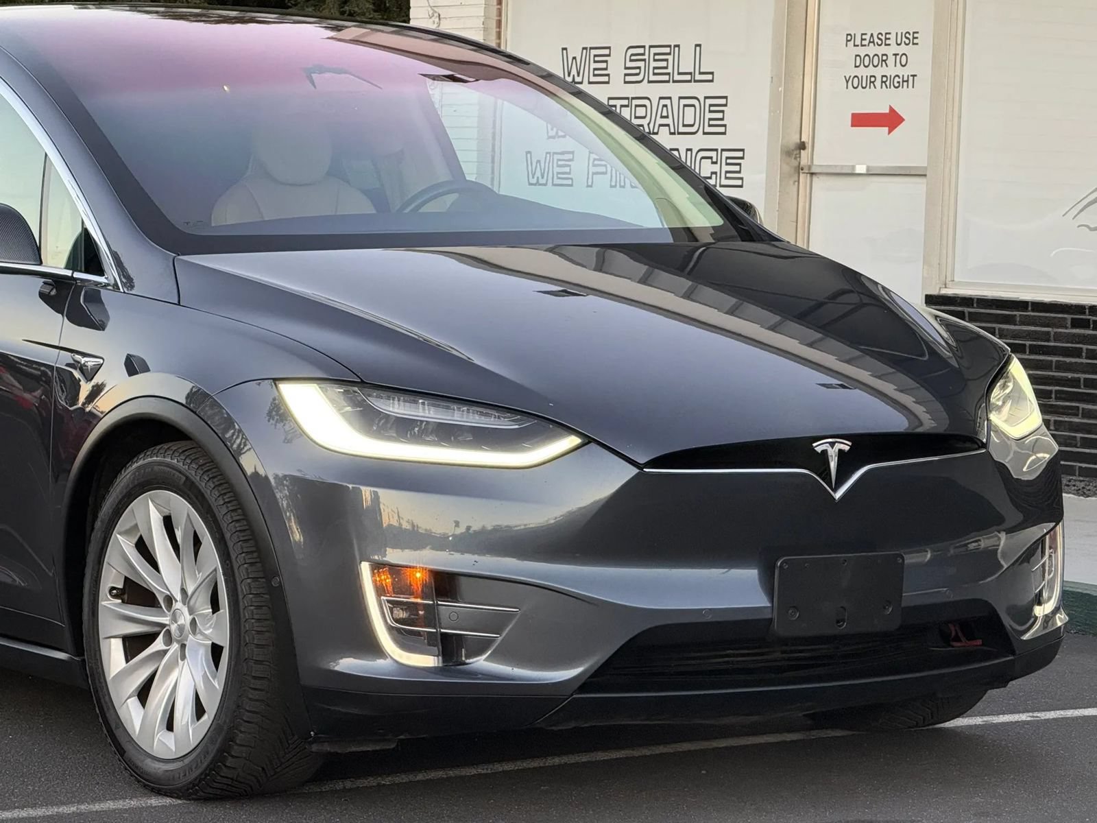 Used 2017 Tesla Model X 100D AWD/4WD image 7