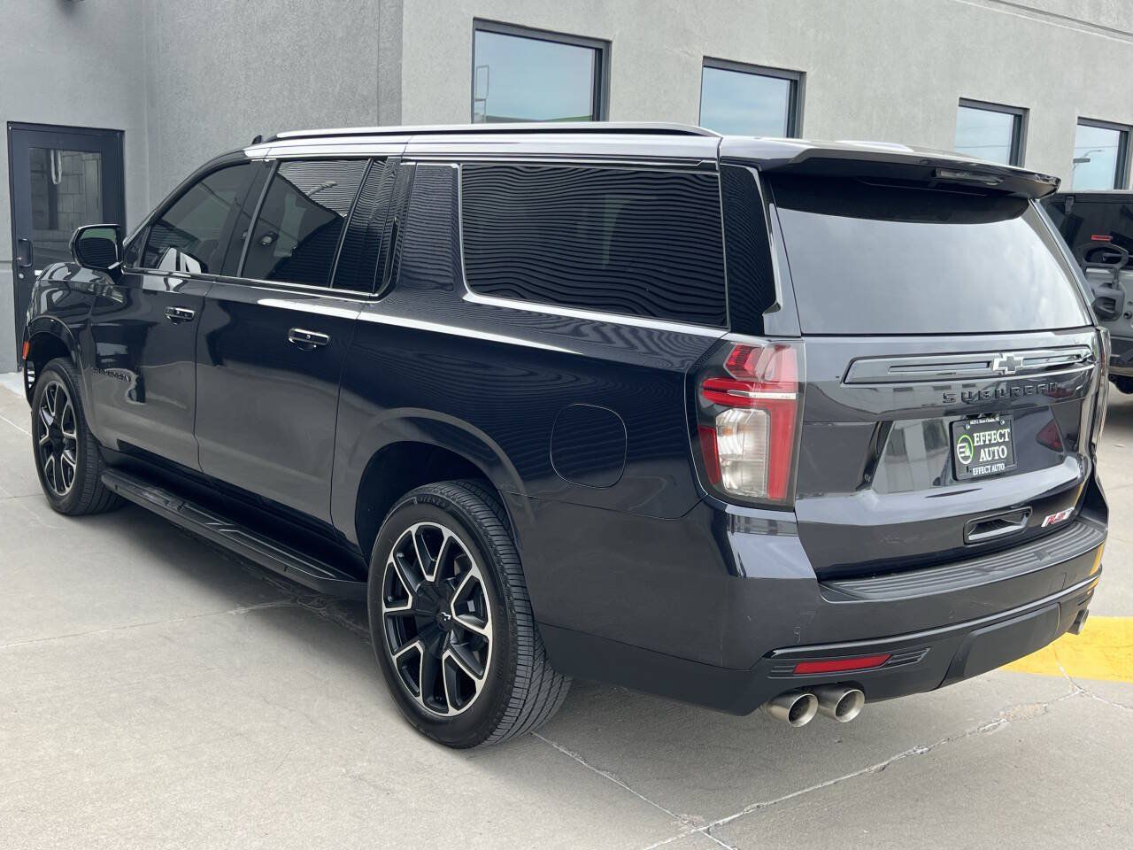 Used 2023 Chevrolet Suburban RST w/ Sport Performance Package AWD/4WD image 8