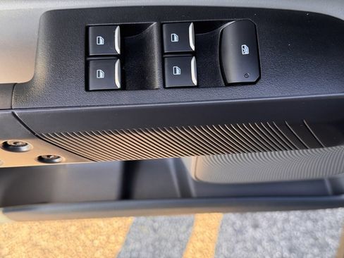 Used 2025 Ford Maverick XL image 16