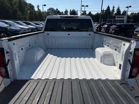 Used 2022 GMC Sierra 1500 SLE AWD/4WD image 13
