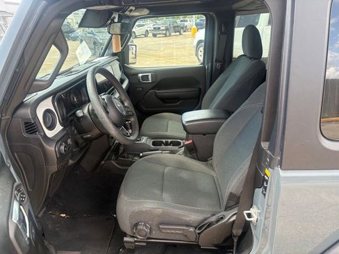 Used 2024 Jeep Wrangler Sport AWD/4WD image 8